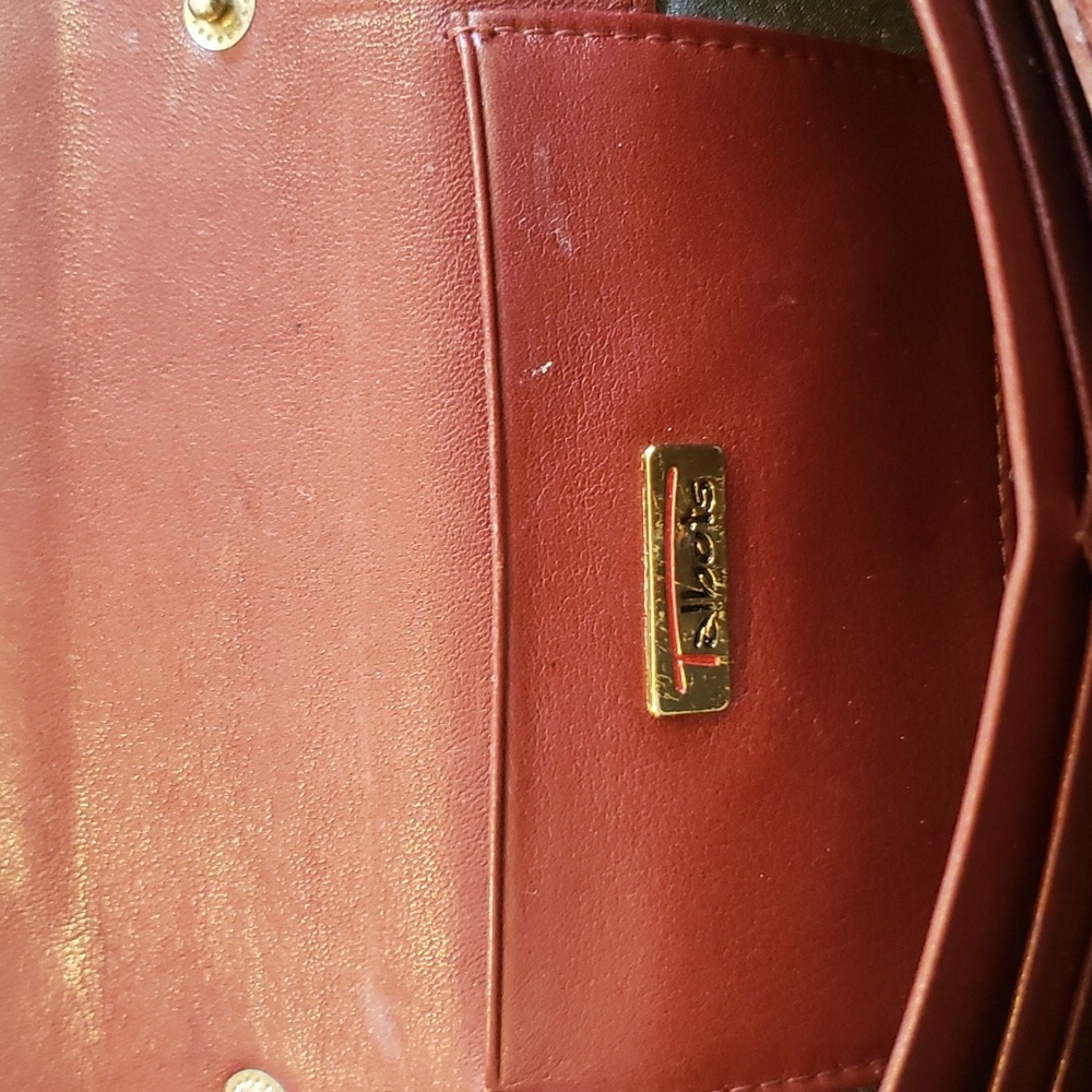 Woman's Talbots Wallet...Rust Color...Free Shippi… - image 4